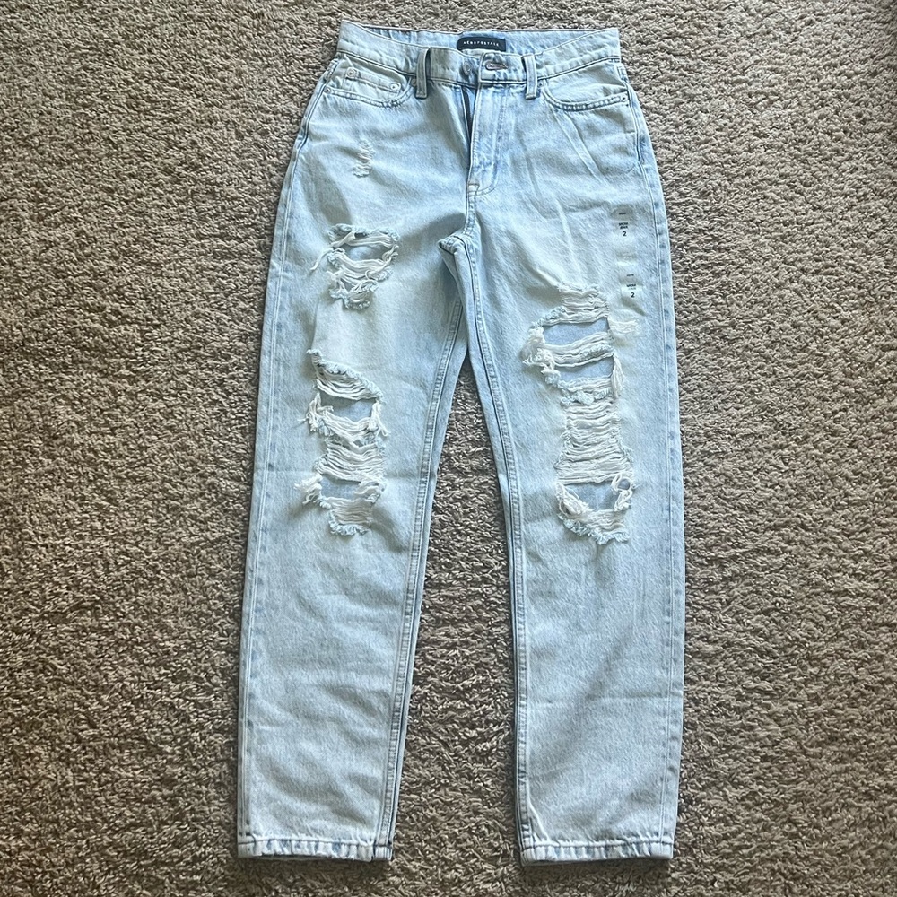 NWOT Women’s Aeropostale Mom Jeans Size 2
